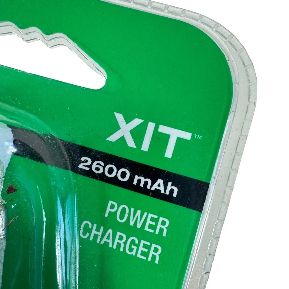 New‎ XIT Power Bank Portable Charger 2600 mAh White USB Charging Cable Included
